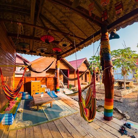 Samaki Guesthouse - Tad Lo Ban Donkhagnoung Zewnętrze zdjęcie